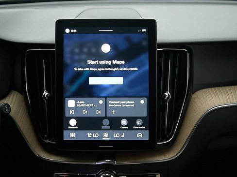 Certified 2026 Volvo XC60 B5 Plus AWD/4WD image 26
