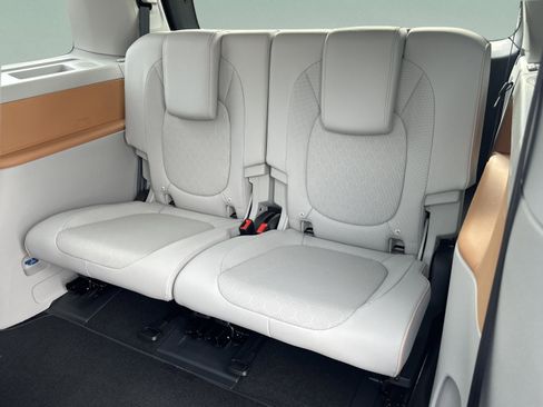 Used 2025 Volkswagen ID. Buzz 1st Edition image 37