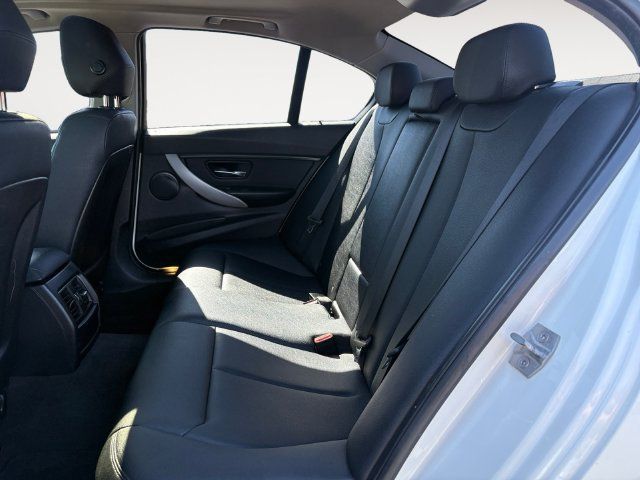 Used 2016 BMW 320i xDrive Sedan AWD/4WD image 11