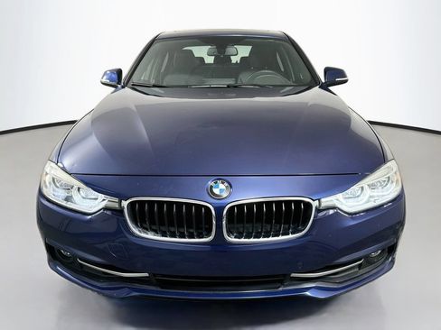 Used 2018 BMW 330i Sedan RWD image 2