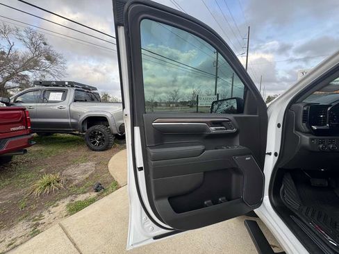 Used 2024 Chevrolet Silverado 1500 LT Trail Boss w/ Convenience Package II image 35