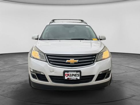 Used 2016 Chevrolet Traverse LT w/ Traveler's Package FWD image 3