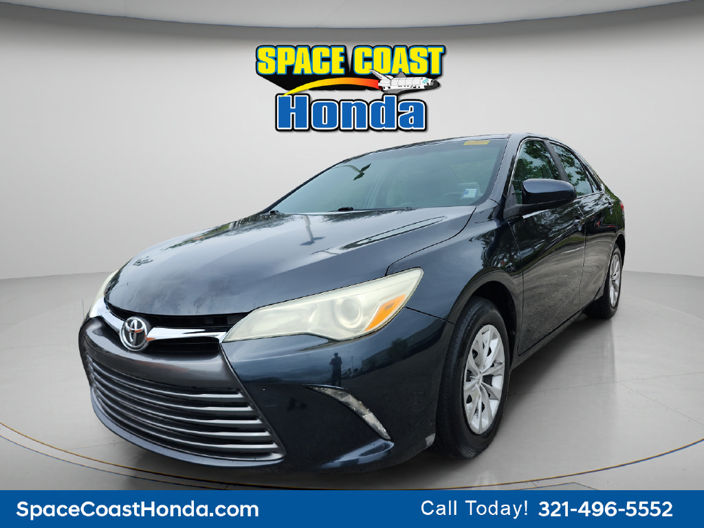 Used 2015 Toyota Camry LE FWD image 10