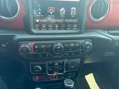 Used 2020 Jeep Gladiator Rubicon AWD/4WD image 17