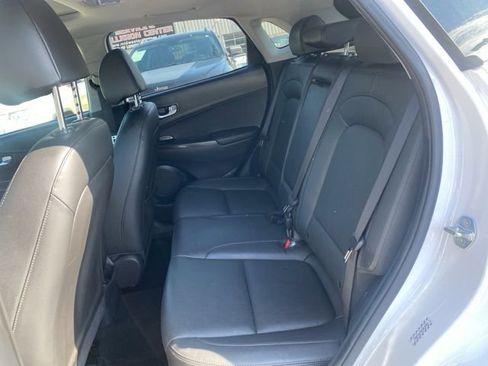 Used 2022 Hyundai Kona Limited image 19