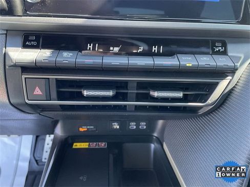 Used 2025 Toyota Camry SE image 20