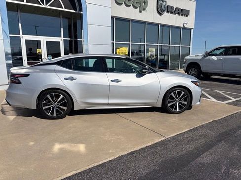 Used 2022 Nissan Maxima SV w/ Floor Mat Group image 7