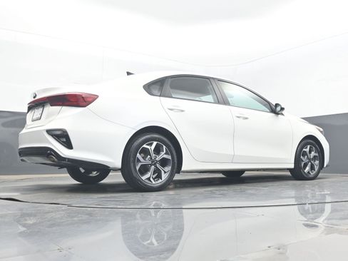 Used 2021 Kia Forte LXS FWD image 27