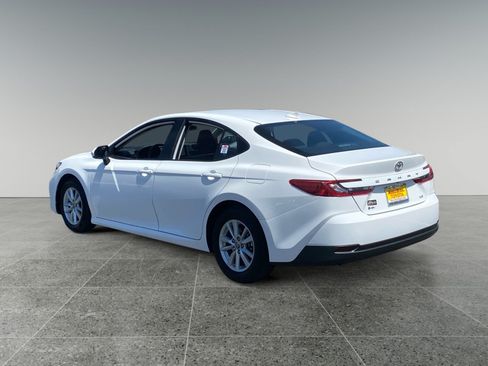 Used 2025 Toyota Camry LE FWD image 3