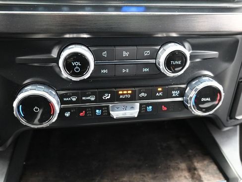 Used 2023 Ford F350 Lariat w/ Lariat Ultimate Package image 17