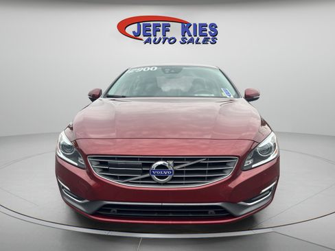 Used 2016 Volvo S60 T5 Inscription Platinum w/ Climate Package FWD image 2