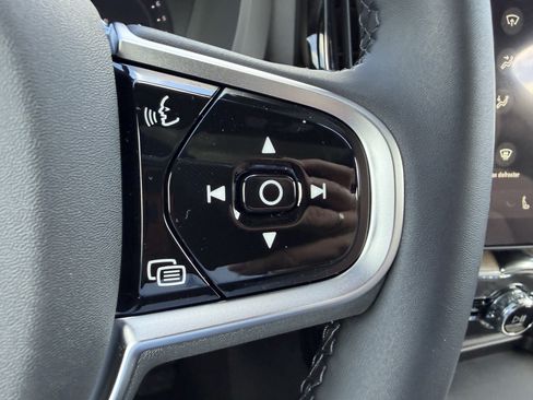 New 2026 Volvo XC60 B5 Core AWD/4WD image 30