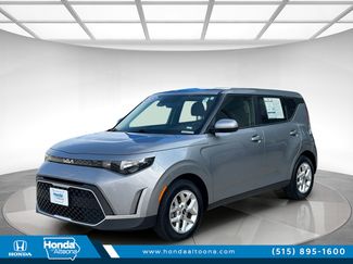 Used 2023 Kia Soul LX w/ LX Technology Package image 1