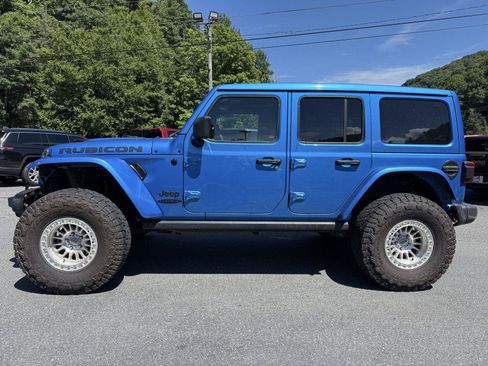 Used 2024 Jeep Wrangler Unlimited Rubicon w/ Capability Package AWD/4WD image 2