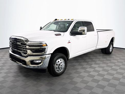 Used 2025 RAM 3500 Longhorn w/ Towing Technology Group AWD/4WD image 3