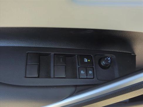 Certified 2026 Toyota Corolla Cross L FWD image 8