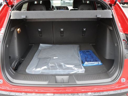 New 2026 Chevrolet Trax RS w/ Driver Confidence Package image 21