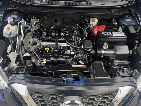 Used 2019 Nissan Kicks SV image 10