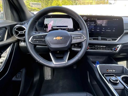 Used 2026 Chevrolet Equinox LT w/ Convenience Package II AWD/4WD image 17