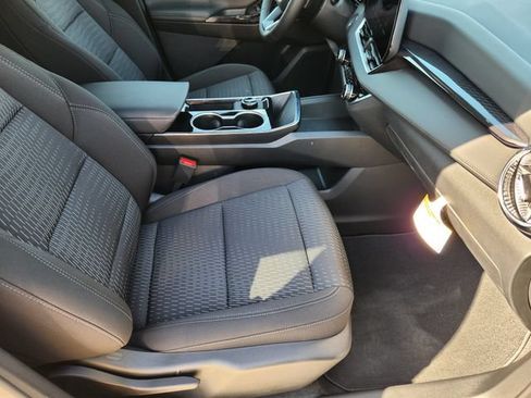 New 2026 Chevrolet Equinox LT w/ Safety and Technology Package FWD image 10