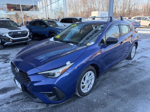 Certified 2025 Subaru Impreza 2.0i image 9