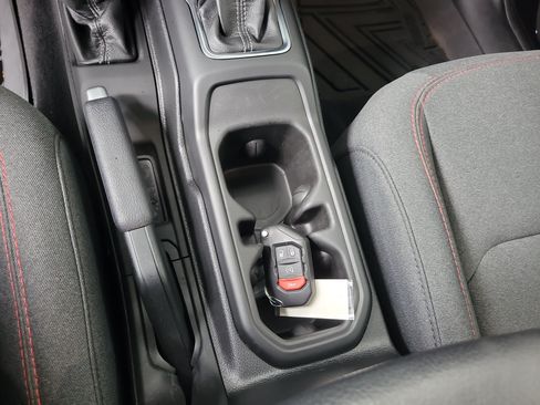 Used 2025 Jeep Gladiator Rubicon w/ Safety Group AWD/4WD image 26