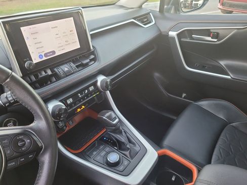 Used 2024 Toyota RAV4 Adventure image 19