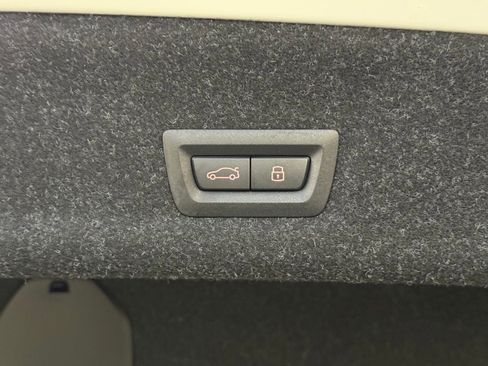 New 2026 BMW 330i Sedan w/ M Sport Package image 16