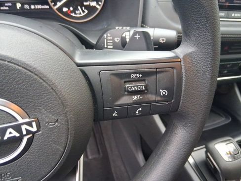 Used 2024 Nissan Rogue S image 16