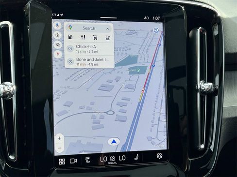 Used 2025 Volvo XC40 B5 Core w/ Climate Package image 35