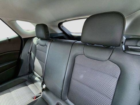 Used 2025 Chevrolet Trax LT w/ Driver Confidence Package FWD image 12