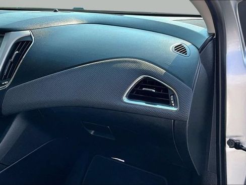 Used 2018 Chevrolet Cruze LS FWD image 15