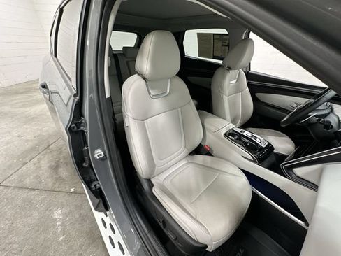 Used 2024 Hyundai Tucson Limited FWD image 19