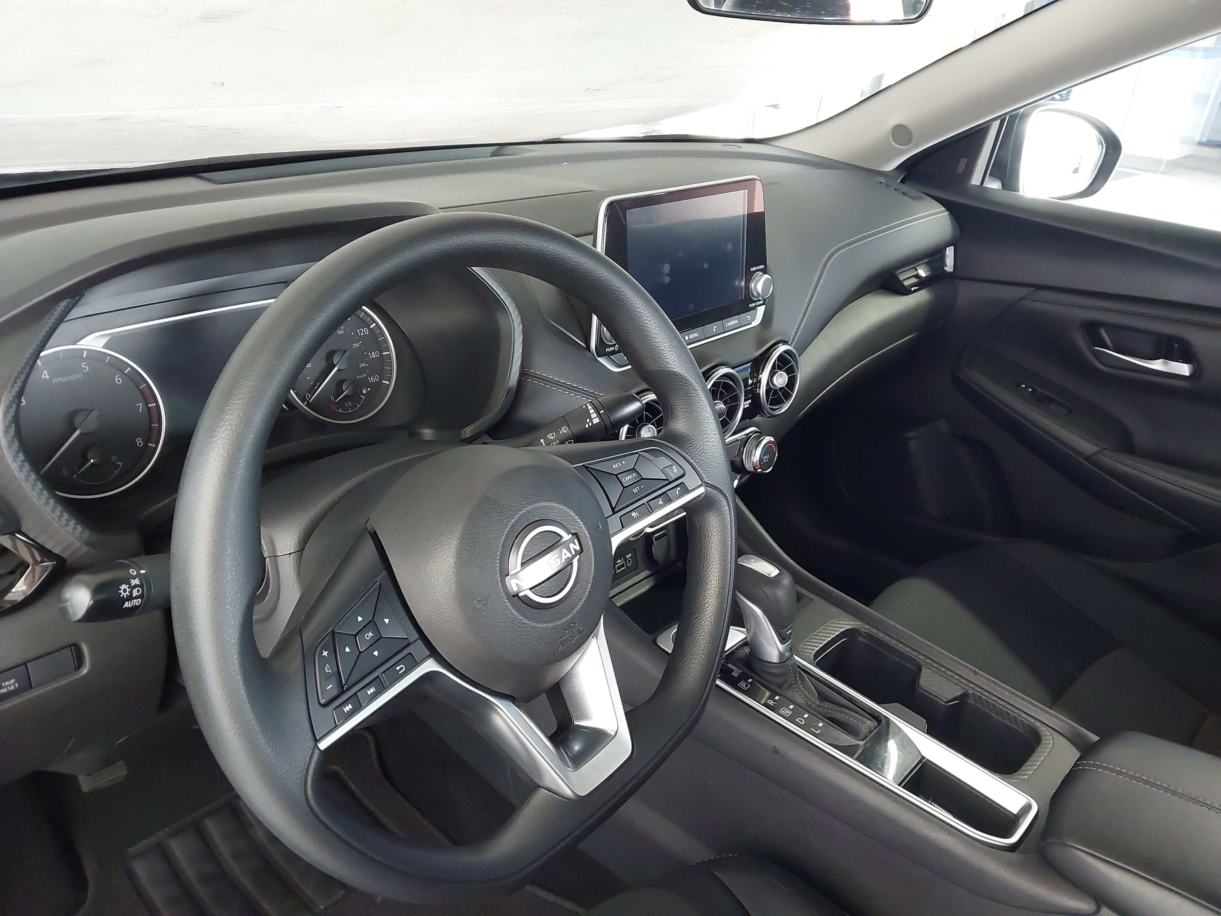 Used 2025 Nissan Sentra SV FWD image 31