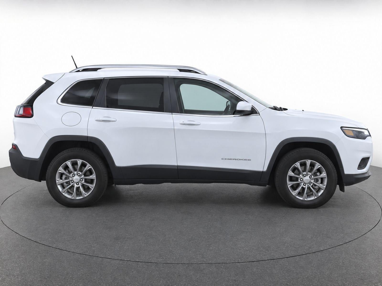 Used 2021 Jeep Cherokee Latitude Lux w/ Mopar Interior Package AWD/4WD image 8