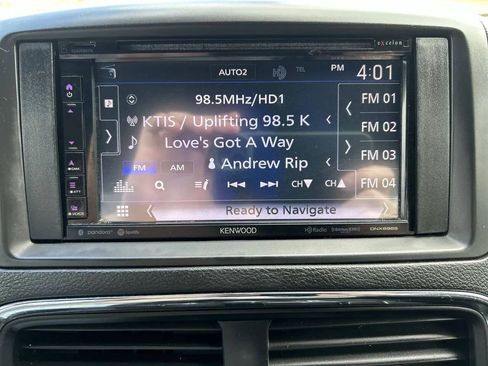 Used 2018 Dodge Grand Caravan SXT FWD image 17