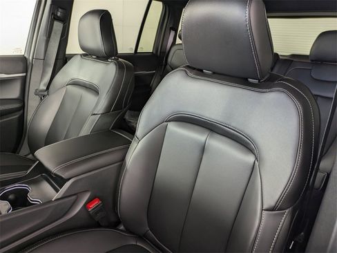 New 2025 Jeep Grand Cherokee Limited image 8