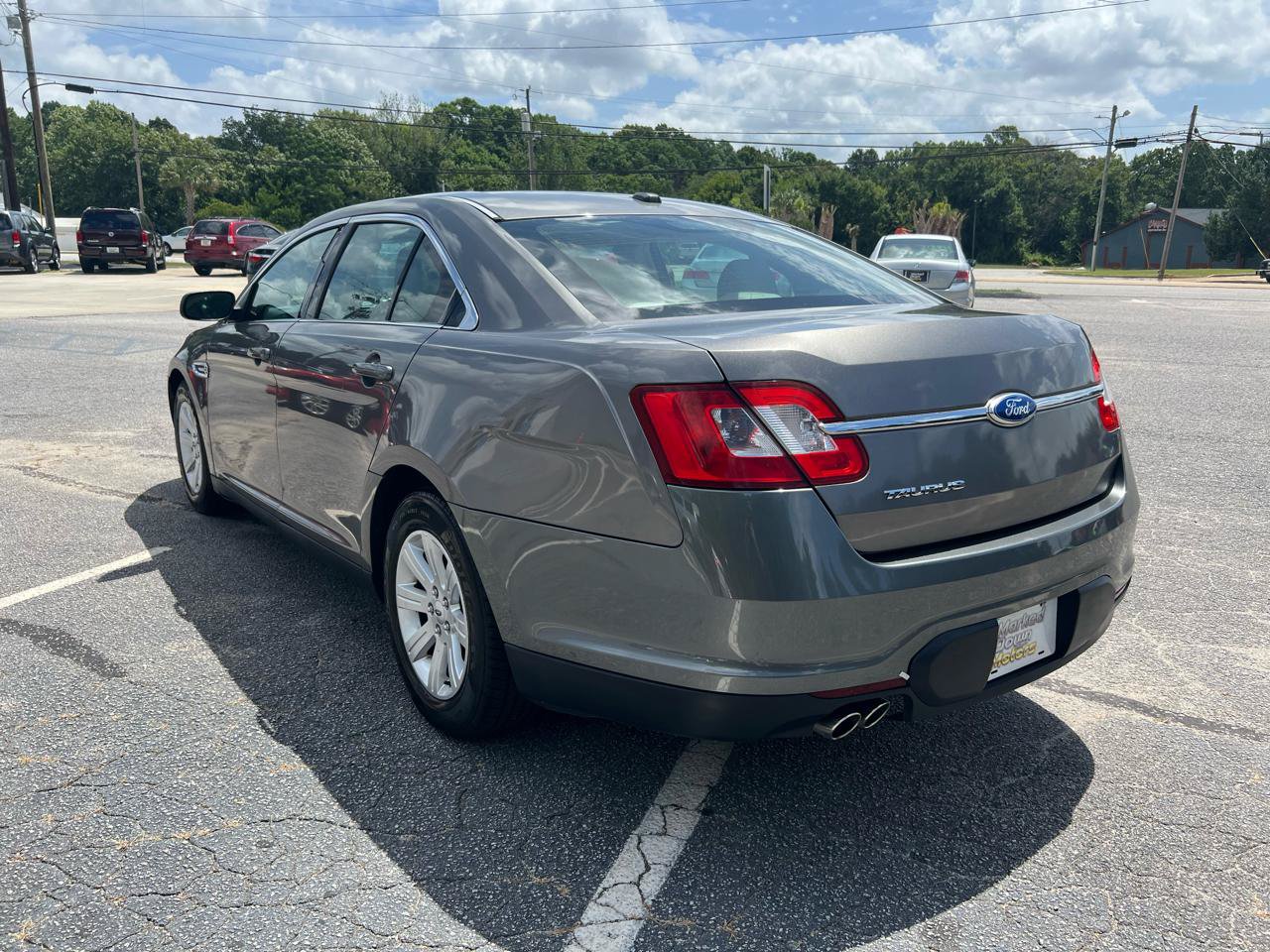 Used 2011 Ford Taurus SE FWD image 8
