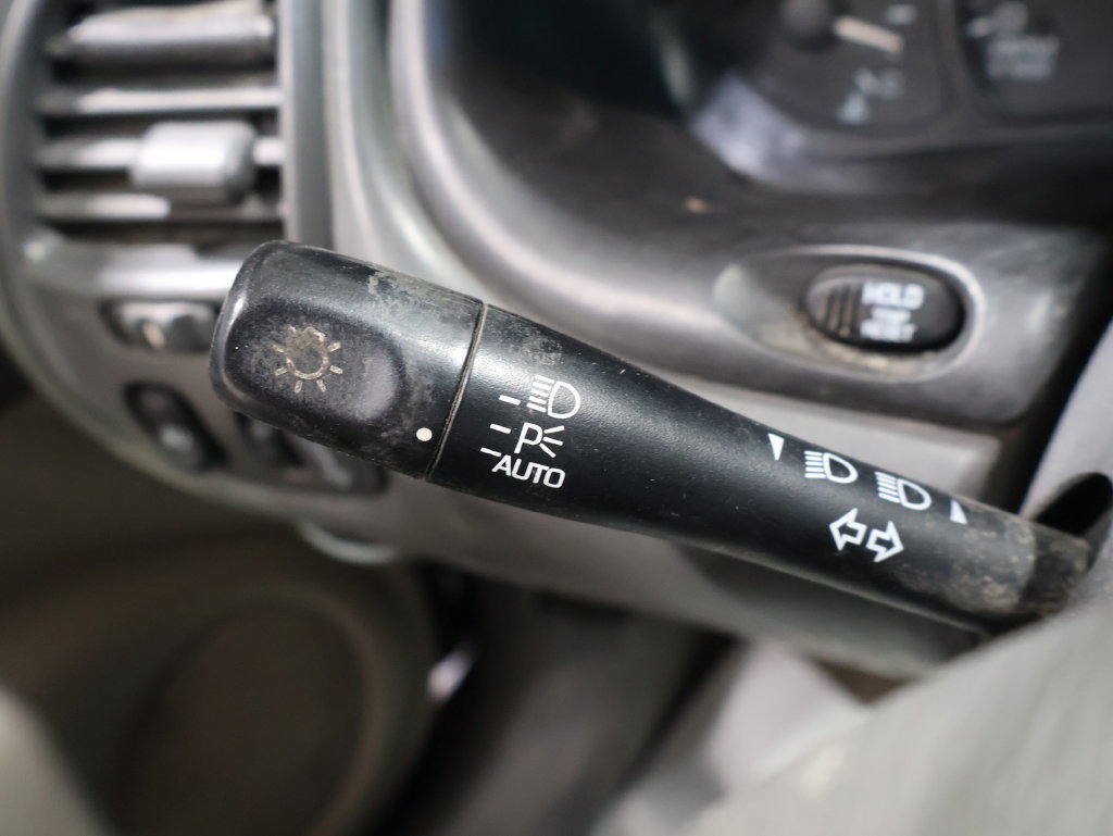 Used 2004 Oldsmobile Alero GLS w/ Sun And Sound Package FWD image 32