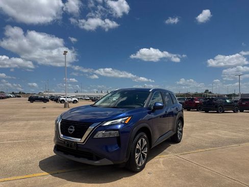 Certified 2023 Nissan Rogue SV w/ SV Premium B Package FWD image 8