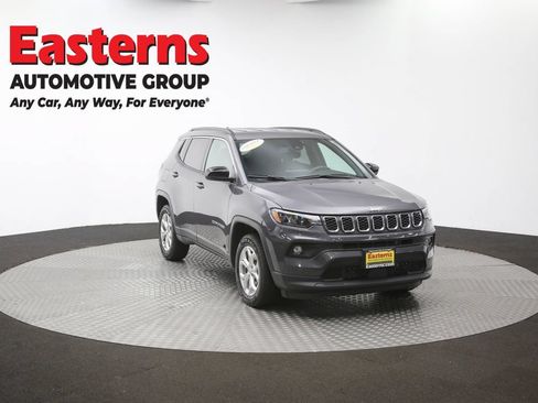 Used 2024 Jeep Compass Latitude AWD/4WD image 45