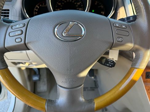 Used 2006 Lexus RX 330 image 38