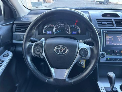 Used 2014 Toyota Camry SE FWD image 18