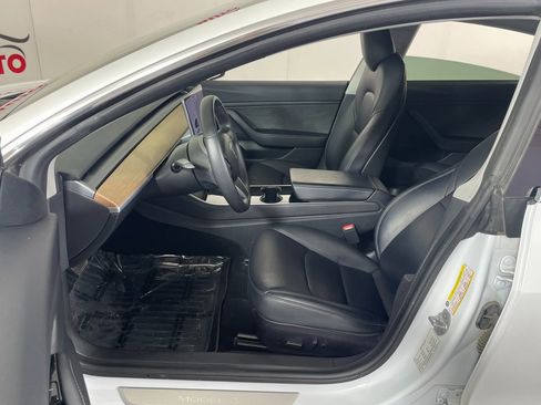 Used 2020 Tesla Model 3 Long Range image 17