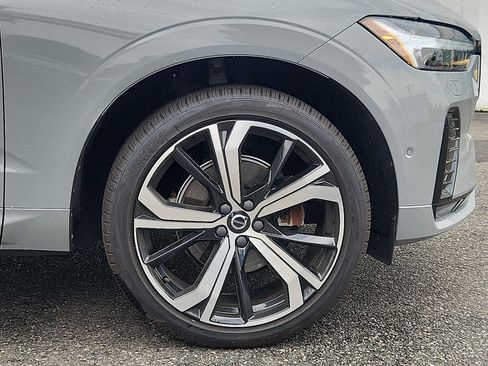 Used 2024 Volvo XC60 B5 Ultimate w/ Protection Package Premier AWD/4WD image 8