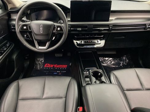 Used 2025 Lincoln Corsair AWD w/ Equipment Group 101A image 15