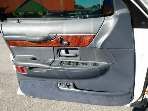 Used 2002 Mercury Grand Marquis LS image 32