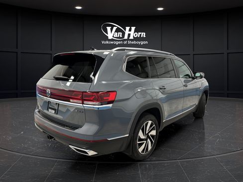 Used 2025 Volkswagen Atlas SEL AWD/4WD image 7