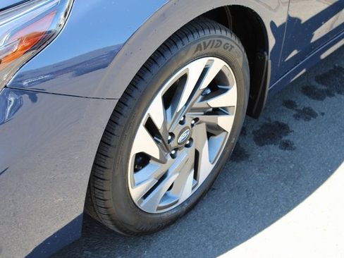 Used 2025 Subaru Legacy Limited image 12