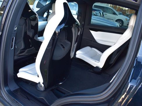 Used 2016 Tesla Model X 75D image 24